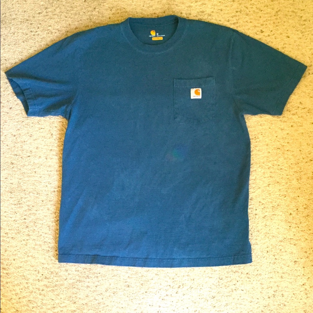 2 men’s Carhartt shirts - Medium